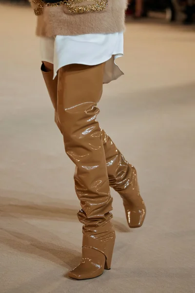 Look 63